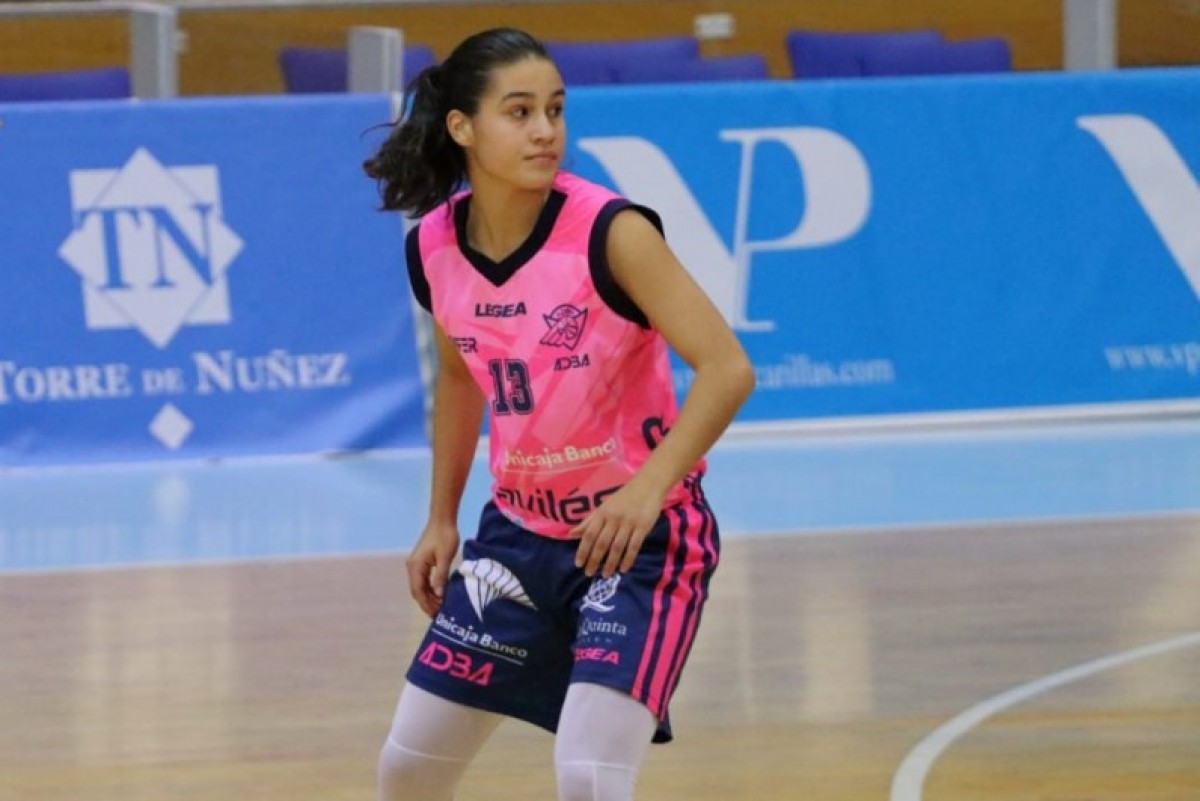 Clara García, primer fichaje del primera nacional femenina